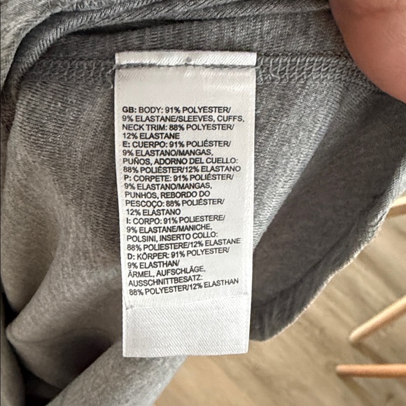 The North Face Motivation Long Sleeve Crew Women's Medium Flash Dry Thumb Holes - Picture 9 of 9